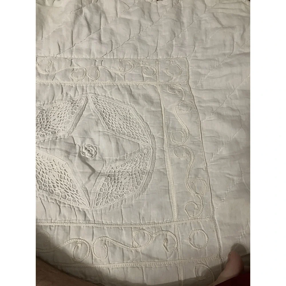 1900s Antique CottageCore Amish white on white BABY CRIB QUILT 81x72 hand stitch